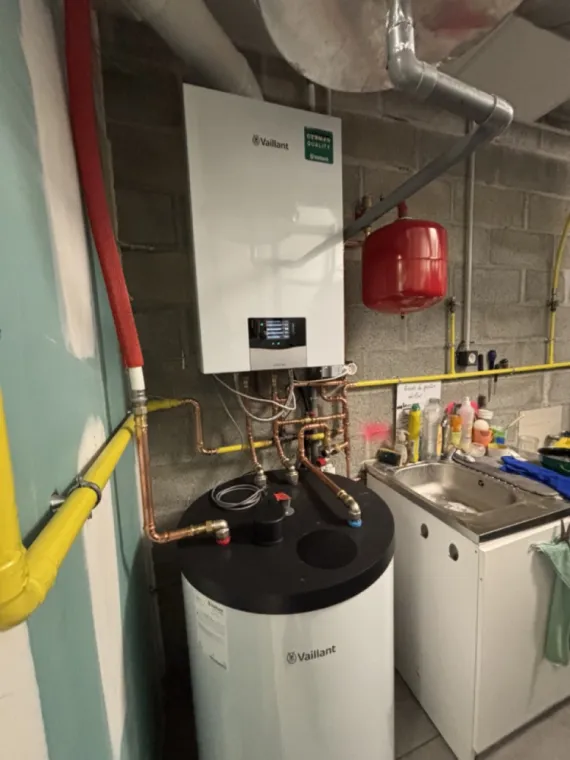 Installation d’une chaudière Vaillant à condensation à La Chapelle-sur-Erdre | Dépannage2000 Chauffagiste Expert, Treillières, Dépannage 2000